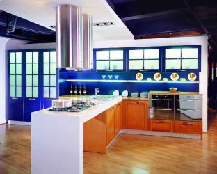 Steel toekick kitchen cabinet